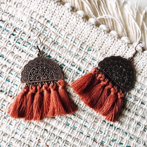 Jewelry - boho bronze & rust tassel fringe earrings